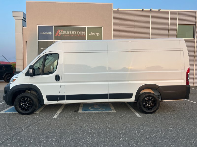 Ram PROMASTER CARGO VAN 3500 SLT+ 2025 Préparation pour VR