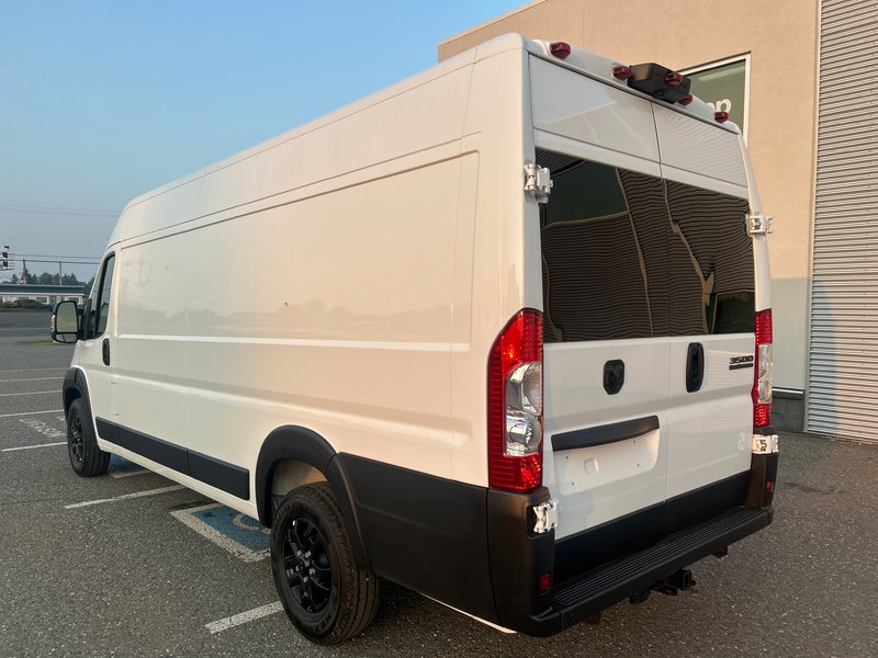 Ram PROMASTER CARGO VAN 3500 SLT+ 2025 Préparation pour VR