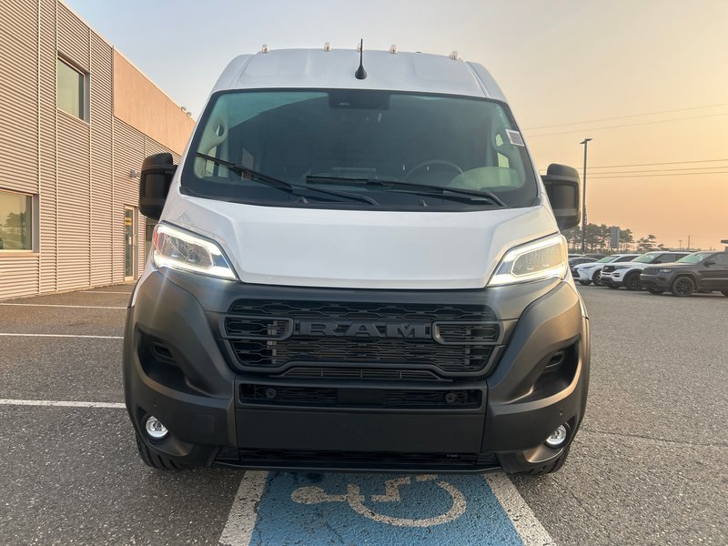 Ram PROMASTER CARGO VAN 3500 SLT+ 2025 Préparation pour VR