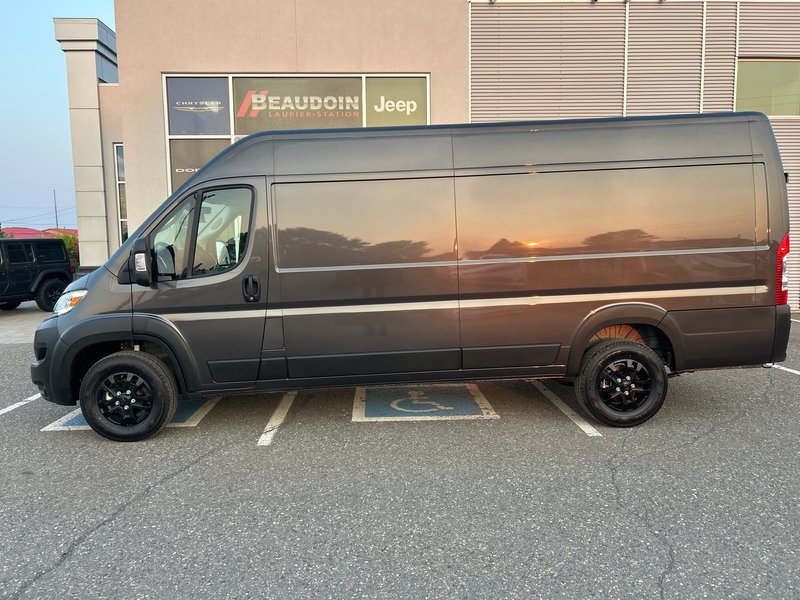 2025 Ram PROMASTER CARGO VAN 3500 SLT+