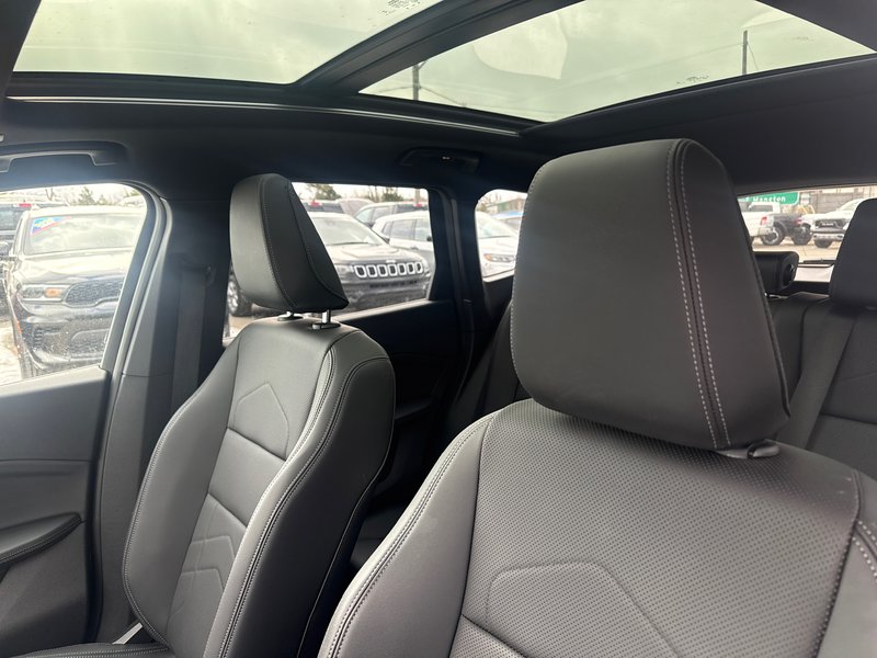 2025 BMW X1 xDrive28i New brakes, new tires