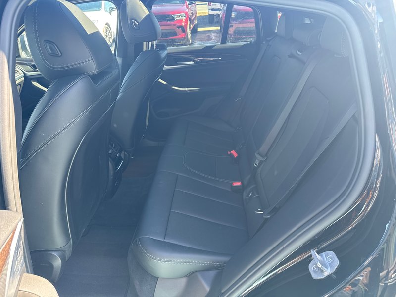 2025 BMW X4 xDrive30i