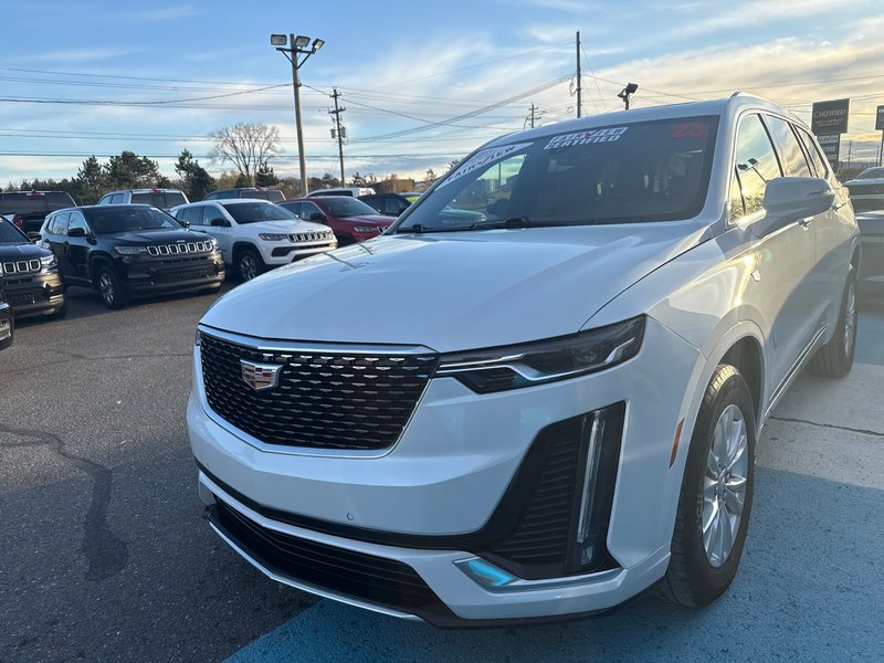 2023 Cadillac XT6 AWD Luxury Seven passenger and beautiful SUV
