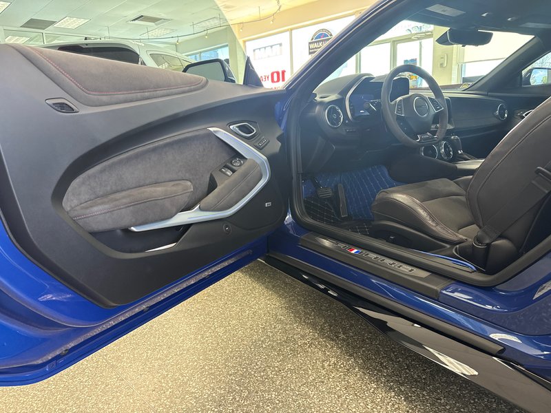 2021 Chevrolet Camaro ZL1 Showroom condition  , ceramic coat, carbon fibre