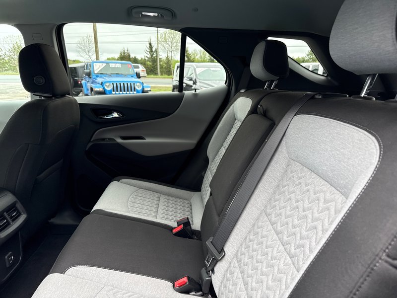 2022 Chevrolet Equinox LT FWD Heated seats command start power seats