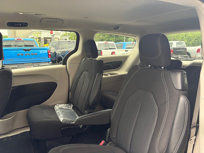 2022 Chrysler GRAND CARAVAN SXT
