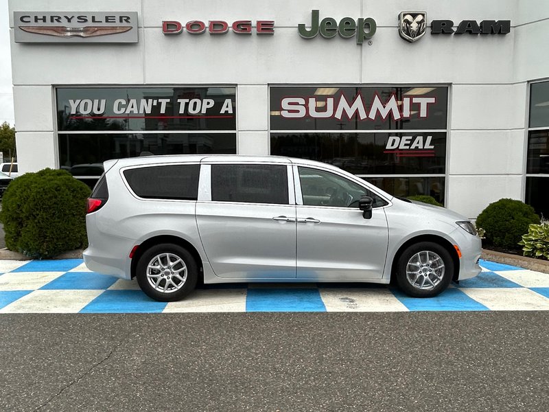 2024 Chrysler Grand Caravan SXT