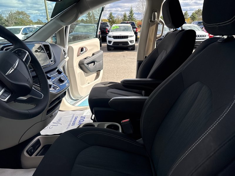 2024 Chrysler Grand Caravan SXT Fairview shuttle vehicle