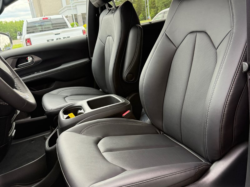 2026 Chrysler Grand Caravan SXT