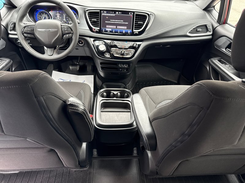 2022 Chrysler Pacifica Touring S AWD