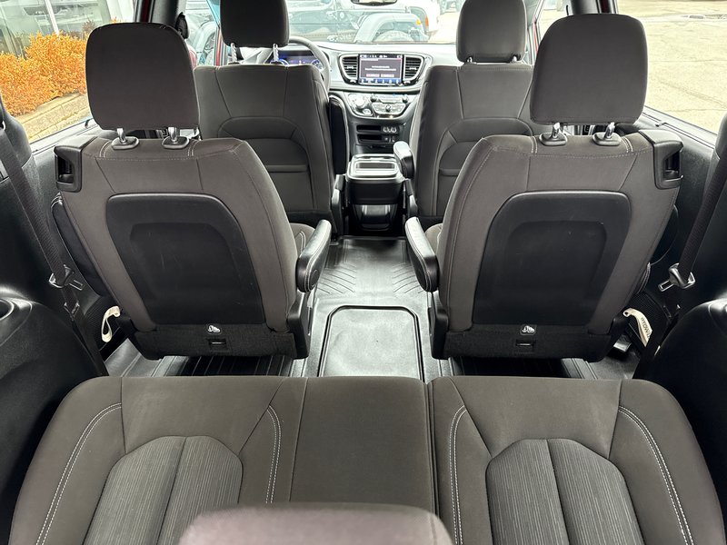 2022 Chrysler Pacifica Touring S AWD