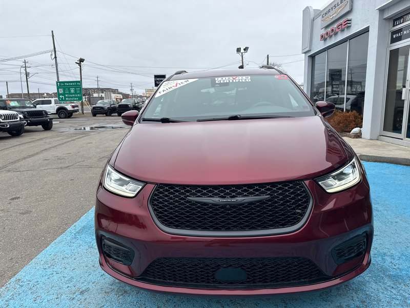 2022 Chrysler Pacifica Touring S AWD