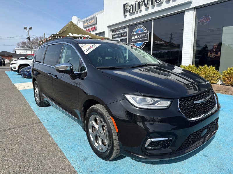 2022 Chrysler Pacifica Limited Sun and sound group advanced, safety group, leather, cool seats navigation power rear seats