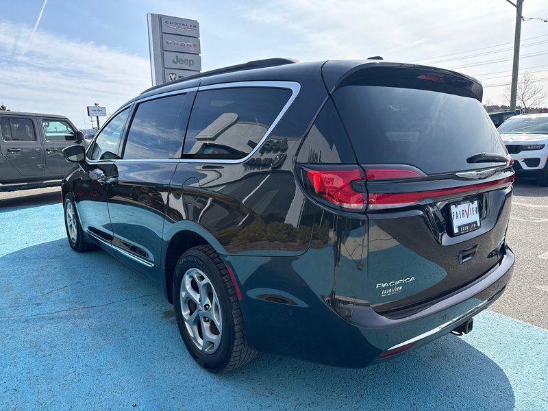 2022 Chrysler Pacifica Limited Sun and sound group advanced, safety group, leather, cool seats navigation power rear seats