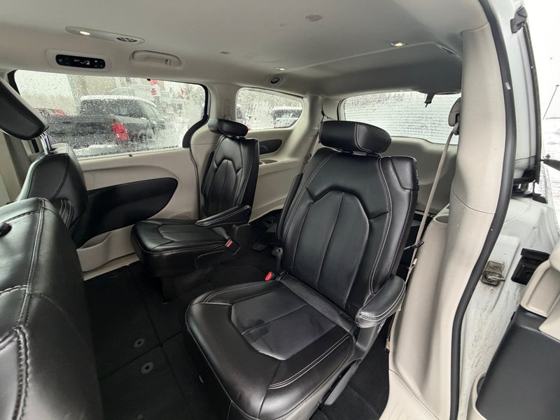 2023 Chrysler PACIFICA TOURING L AWD!
