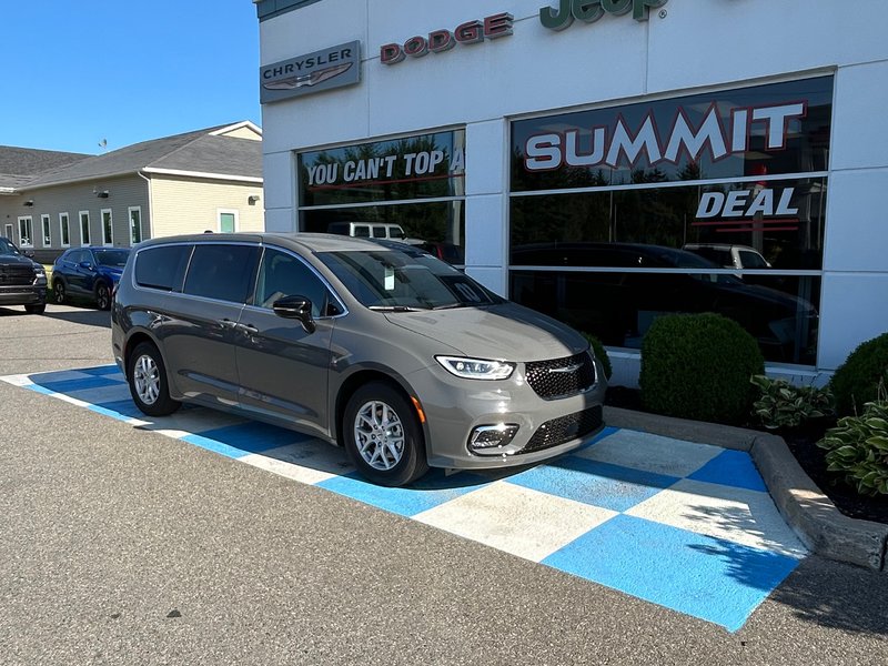 2024 Chrysler Pacifica TOURING