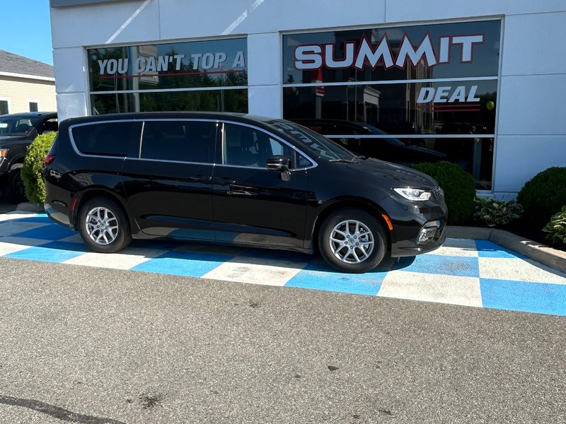 2024 Chrysler Pacifica TOURING