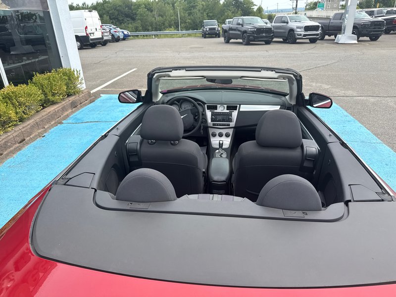2009 Chrysler Sebring Touring Showroom condition