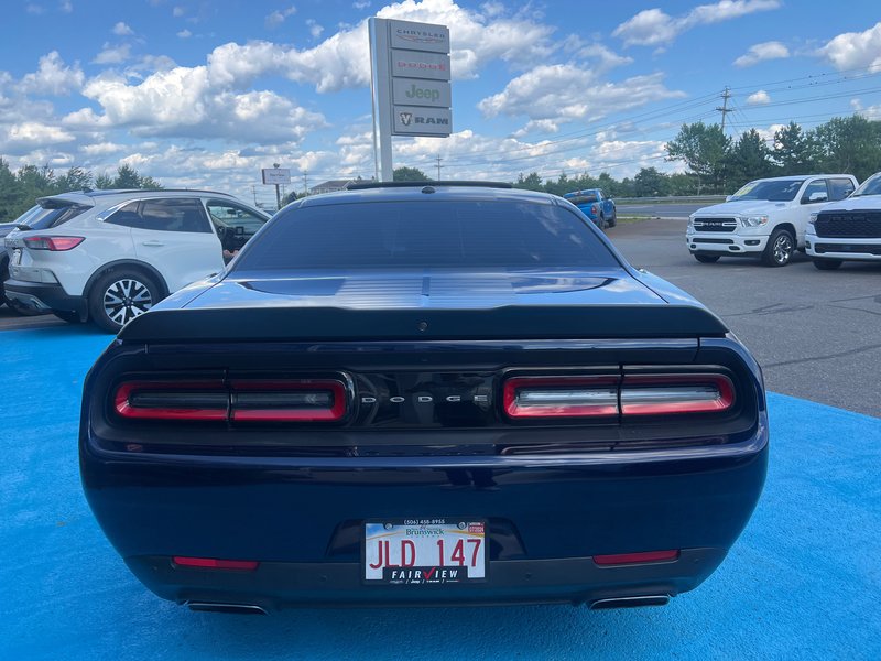 2016 Dodge Challenger R/T limited edition with launch control Limited edition, paint job, new tires, immaculate condition