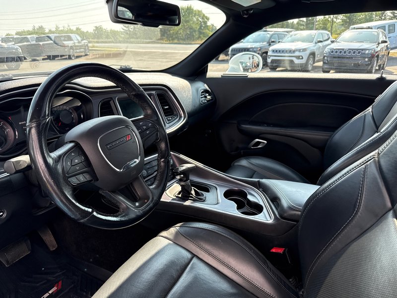 Dodge Challenger SXT Plus 2017