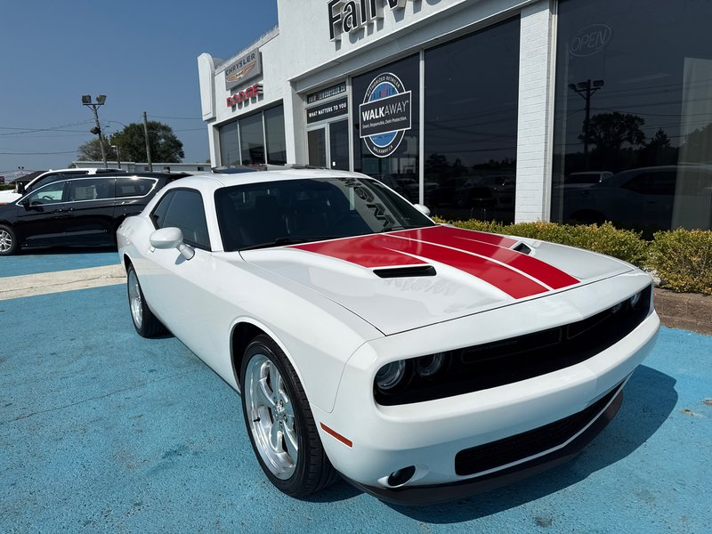 Dodge Challenger SXT Plus 2017