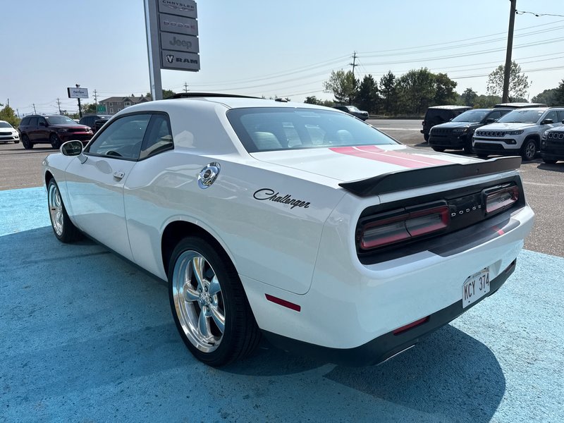 Dodge Challenger SXT Plus 2017