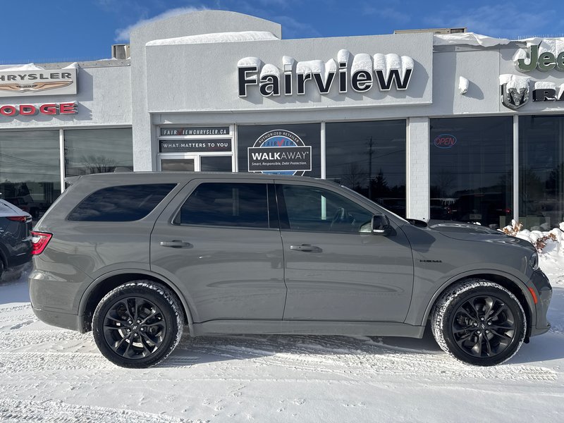 2022 Dodge Durango R/T Plus with 5.7 Hemi Seven passenger,heated  cooled seats, upgraded audio system, sunroof, Apple CarPlay,