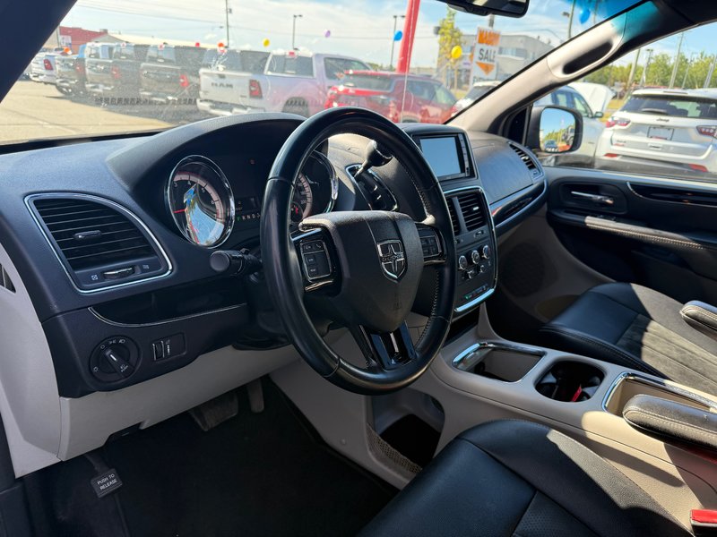 2017 Dodge Grand Caravan SXT PREMIUM PLUS AS TRADED