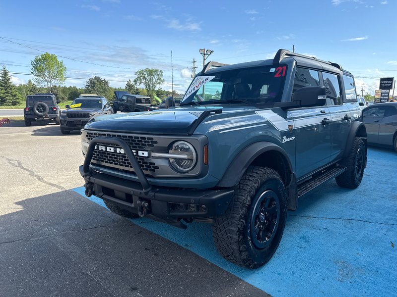 2021 Ford Bronco Standard transmission Badlands Tow package Upgraded tires and rims With full removable top 12 inch screen standard transmission