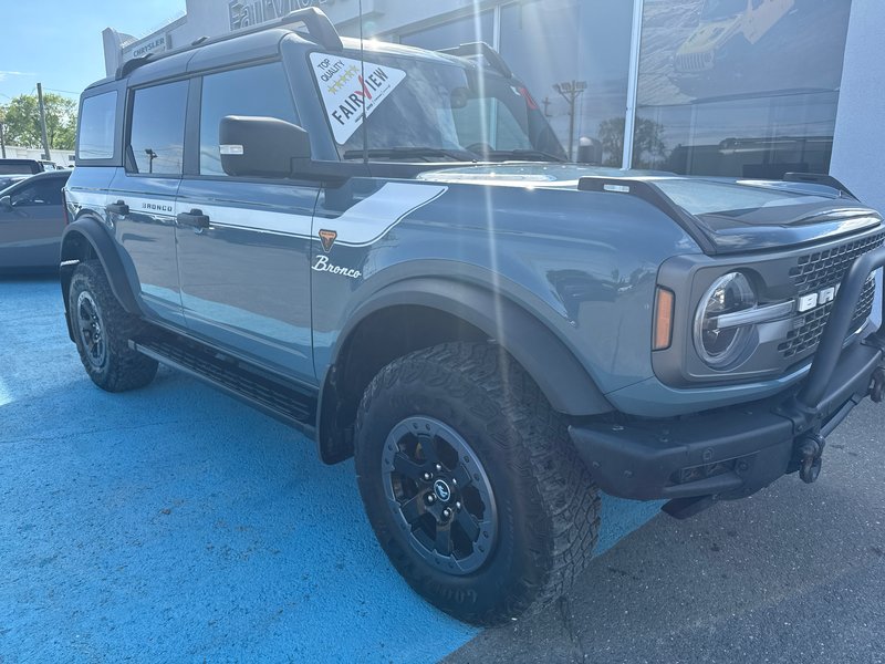 2021 Ford Bronco Standard transmission Badlands Tow package Upgraded tires and rims With full removable top 12 inch screen standard transmission