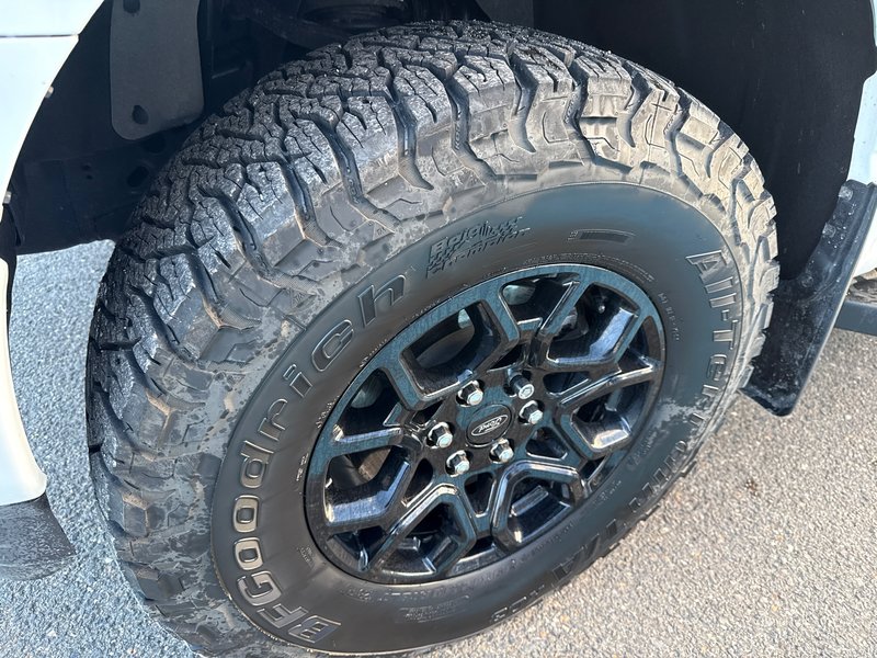 2025 Ford F-150 XLT Low kms