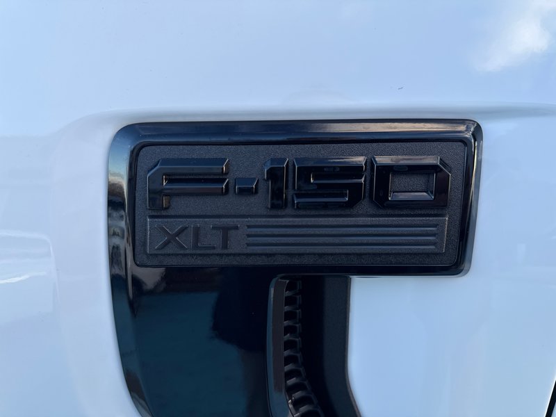 2025 Ford F-150 XLT Low kms