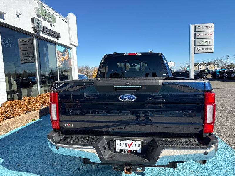 2022 Ford Super Duty F-250 SRW Lariat was 7.4 L gas