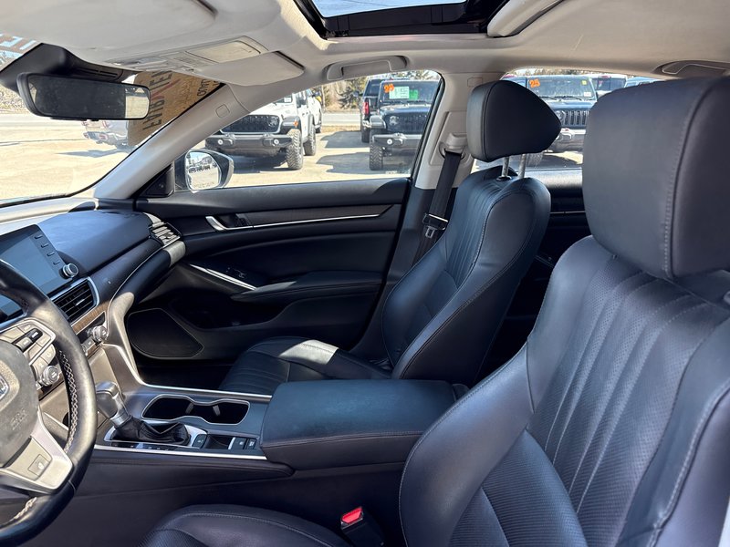 2018 Honda Accord Sedan EX-L Loaded navigation, leather sunroof, two sets of tires