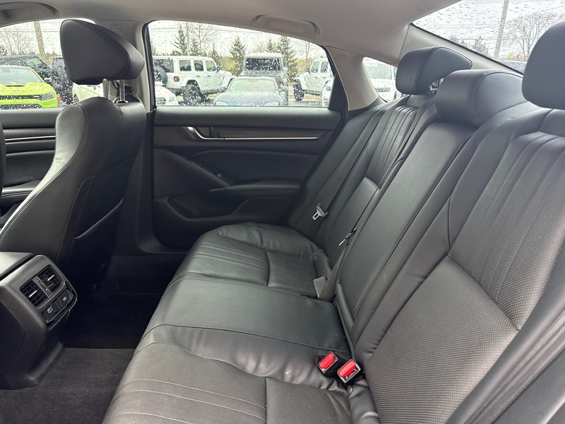2018 Honda Accord Sedan EX-L Loaded navigation, leather sunroof, two sets of tires