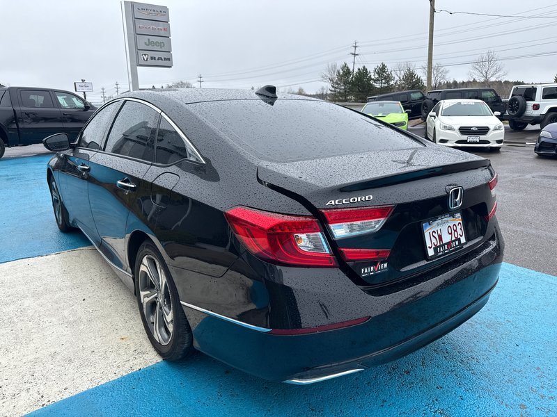 2018 Honda Accord Sedan EX-L Loaded navigation, leather sunroof, two sets of tires