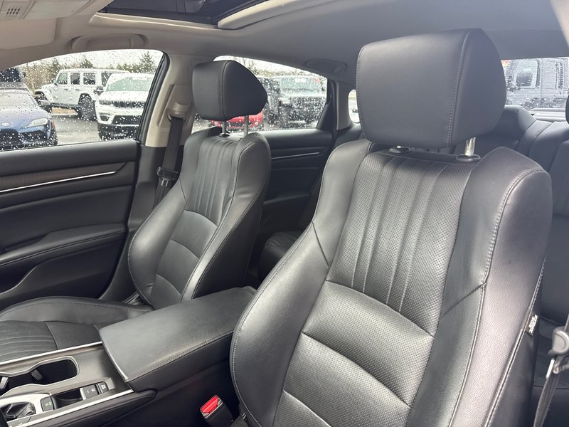 2018 Honda Accord Sedan EX-L Loaded navigation, leather sunroof, two sets of tires