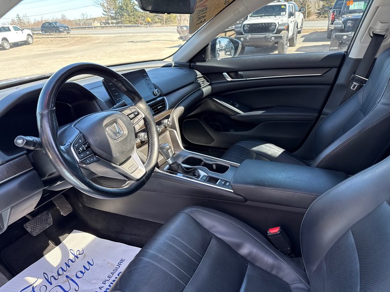 2018 Honda Accord Sedan EX-L Loaded navigation, leather sunroof, two sets of tires