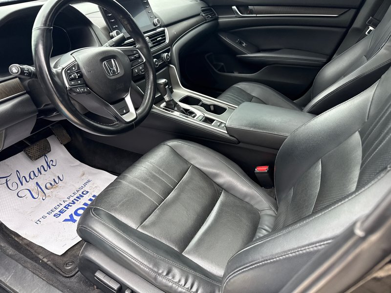 2018 Honda Accord Sedan EX-L Loaded navigation, leather sunroof, two sets of tires