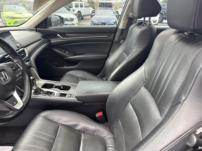 2018 Honda Accord Sedan EX-L Loaded navigation, leather sunroof, two sets of tires