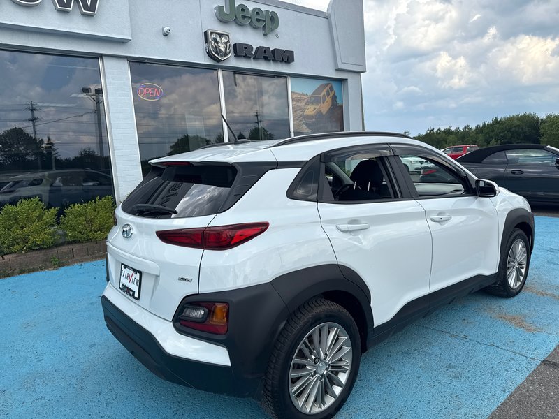 2020 Hyundai Kona Preferred AWD Heated seat heater wheel, Apple CarPlay, etc.