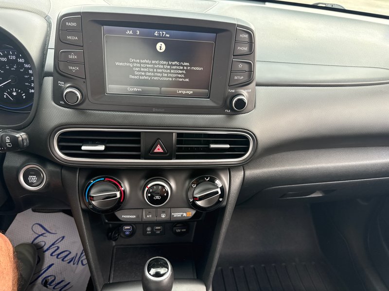 2020 Hyundai Kona Preferred AWD Heated seat heater wheel, Apple CarPlay, etc.