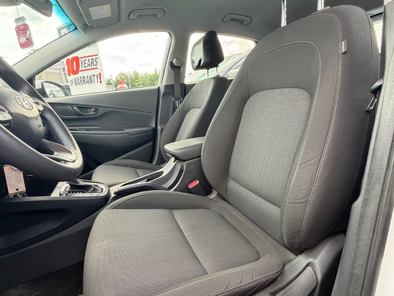 2022 Hyundai KONA ESSENTIAL AWD!