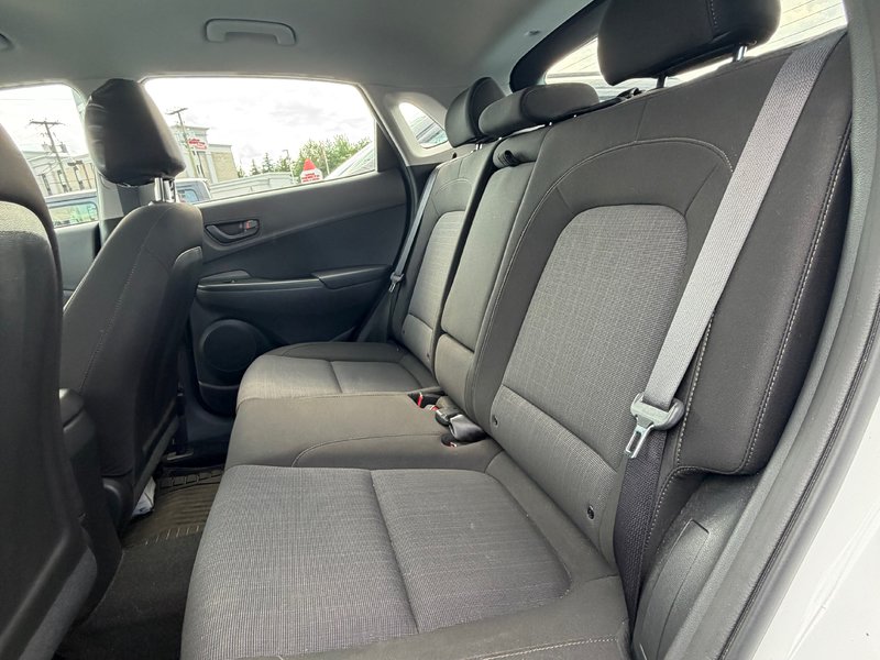2022 Hyundai KONA ESSENTIAL AWD!