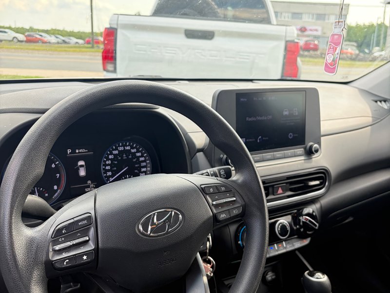 2022 Hyundai KONA ESSENTIAL AWD!