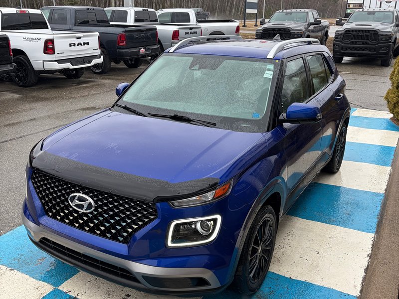 2021 Hyundai VENUE ULTIMATE ULTIMATE TRIM!
