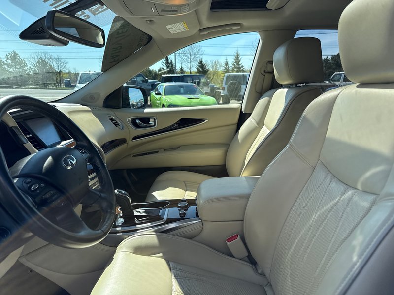 2019 Infiniti QX60 PURE Double sunroof, seven passenger, theatre system, upgraded leather seating, amazing condition