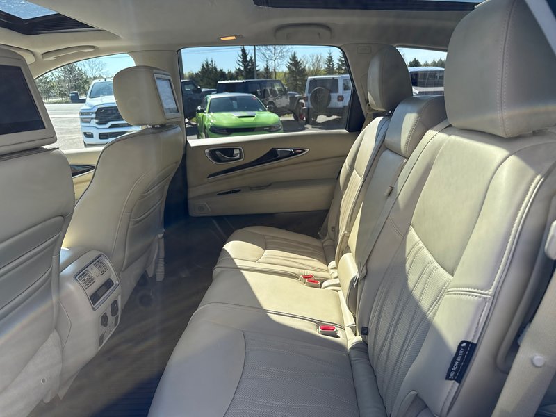 2019 Infiniti QX60 PURE Double sunroof, seven passenger, theatre system, upgraded leather seating, amazing condition