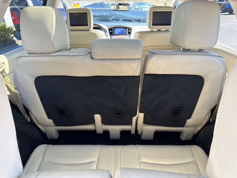 2019 Infiniti QX60 PURE Double sunroof, seven passenger, theatre system, upgraded leather seating, amazing condition