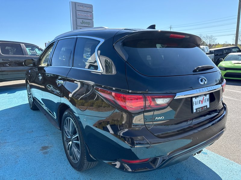 2019 Infiniti QX60 PURE Double sunroof, seven passenger, theatre system, upgraded leather seating, amazing condition